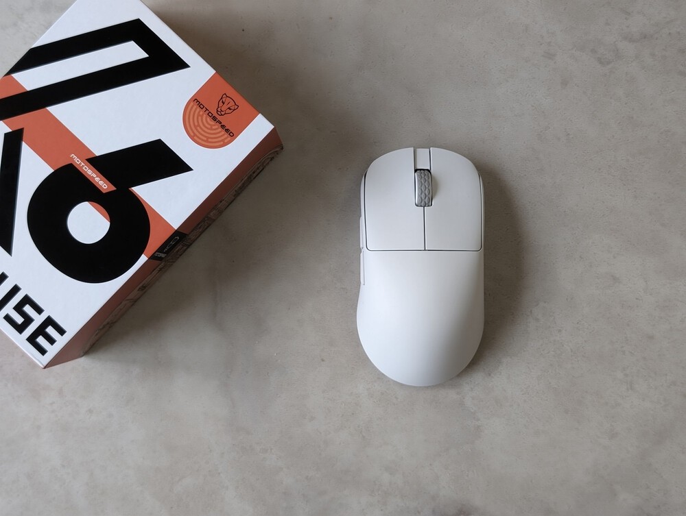 Motospeed X6 MAX 8K Wireless Mouse Lightweight PAW3950 Rechargeable 30000DPI Dual-mode 43g